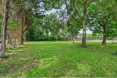 10618 Bruton Road, Dallas, TX 75217 - Photo 12