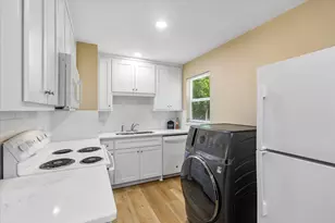 321 Lorna St, Burleson, TX 76028 - Photo 10