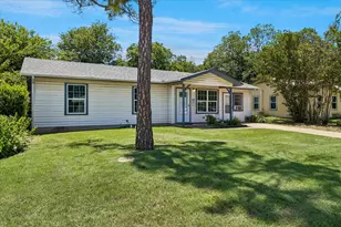 321 Lorna St, Burleson, TX 76028 - Photo 2