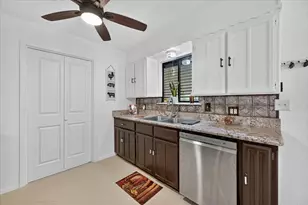 1300 Shannon Dr, Cleburne, TX 76031 - Photo 18