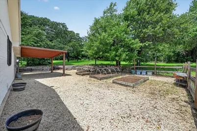 1300 Shannon Drive, Cleburne, TX 76031 - Photo 32