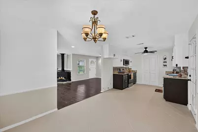 1300 Shannon Drive, Cleburne, TX 76031 - Photo 14