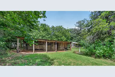 1300 Shannon Drive, Cleburne, TX 76031 - Photo 30