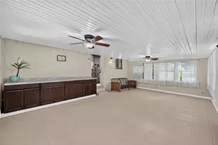 1300 Shannon Dr, Cleburne, TX 76031 - Photo 28