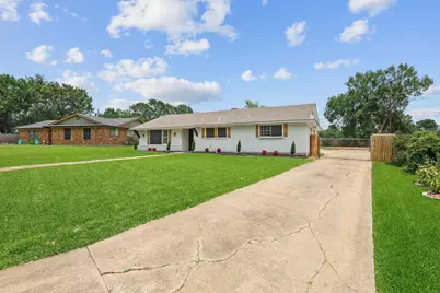 2505 Meadows Lane, Sherman, TX 75092 - Photo 4