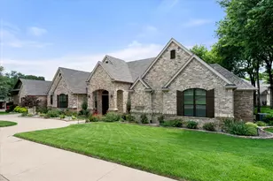 8450 Waterfront Ct, Fort Worth, TX 76179 - Photo 4