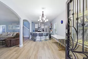 222 Wedgewood Dr, Mabank, TX 75156 - Photo 2