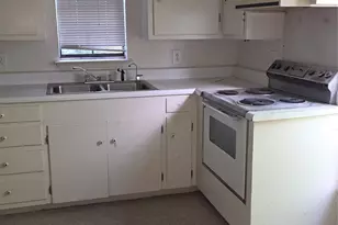 313 N Pearl St, Trenton, TX 75490 - Photo 12