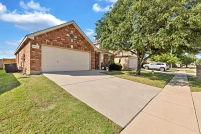 14124 Snaffle Bit Trail, Fort Worth, TX 76052 - Photo 2