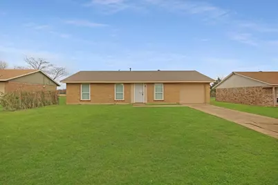 2114 Sunset Drive, Sumner, TX 75421 - Photo 1