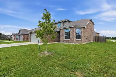 1000 Tumbleweed Trail, Crowley, TX 76036 - Photo 2