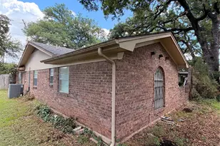 5207 Apache Ct, De Cordova, TX 76049 - Photo 2