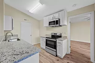 6005 Dooley Dr, The Colony, TX 75056 - Photo 6