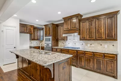 6119 Mulholland Drive, Irving, TX 75039 - Photo 10