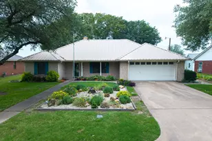 812 Crestline Dr, Mexia, TX 76667 - Photo 1