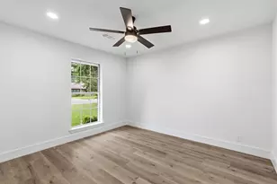 2203 Foxcroft Cir, Denton, TX 76209 - Photo 12