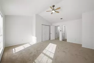 73 Winchester Dr, Euless, TX 76039 - Photo 10
