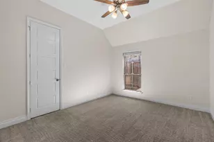 908 Quail Hollow Ave, Denton, TX 76210 - Photo 20