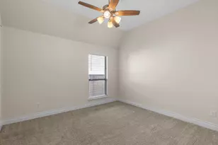 908 Quail Hollow Ave, Denton, TX 76210 - Photo 20