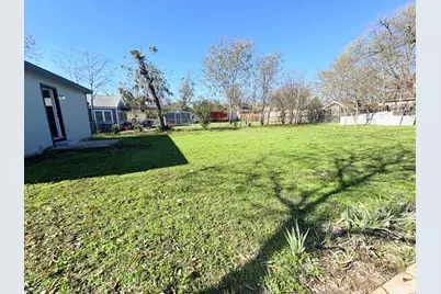 905 2nd St, Graham, TX 76450 - Photo 24