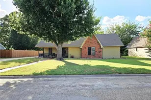 804 Crestline Dr, Mexia, TX 76667 - Photo 1