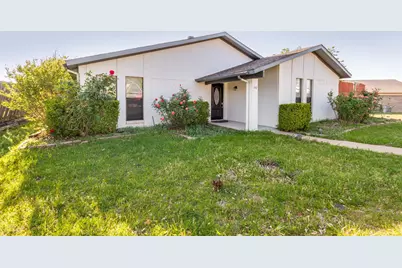 1742 Delaford Drive, Carrollton, TX 75007 - Photo 2