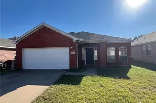 12928 Honey Locust Cir, Fort Worth, TX 76040 - Photo 1