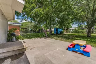 211 Brazos St, Garland, TX 75041 - Photo 20