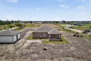 749 J L Dr, Valley View, TX 76272 - Photo 38