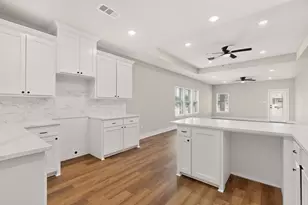 749 J L Dr, Valley View, TX 76272 - Photo 8