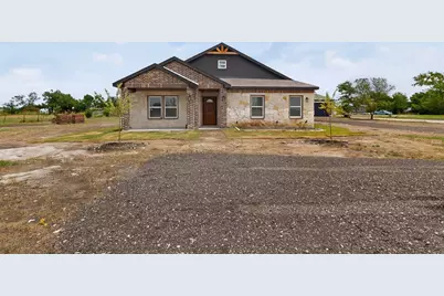 749 J L Drive, Valley View, TX 76272 - Photo 2