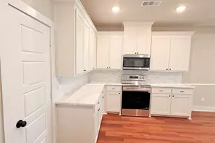 749 J L Dr, Valley View, TX 76272 - Photo 1
