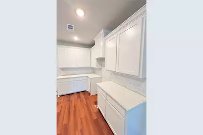 749 J L Drive, Valley View, TX 76272 - Photo 10
