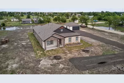 749 J L Drive, Valley View, TX 76272 - Photo 4