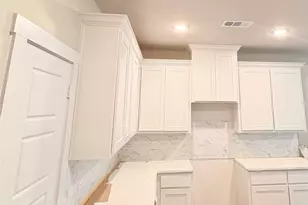 749 J L Dr, Valley View, TX 76272 - Photo 14