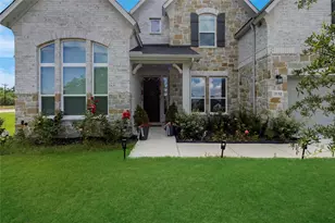 2132 Oudry Dr, Little Elm, TX 75068 - Photo 2