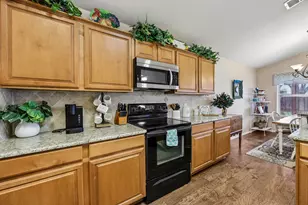 2721 Elderberry Ln, Little Elm, TX 75068 - Photo 4