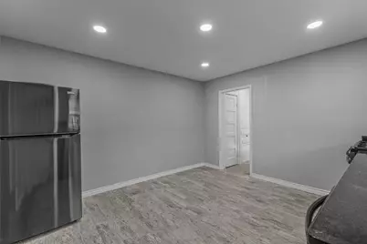 2706 Emmett Street, Dallas, TX 75211 - Photo 10