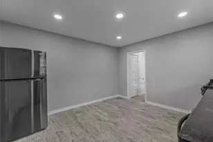2706 Emmett St, Dallas, TX 75211 - Photo 10