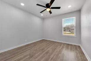 1300 E Fogg St, Fort Worth, TX 76115 - Photo 10