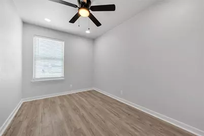 1300 E Fogg Street, Fort Worth, TX 76115 - Photo 8