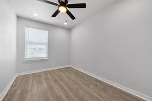 1300 E Fogg St, Fort Worth, TX 76115 - Photo 8