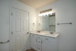 1100 Calico Ln, Arlington, TX 76011 - Photo 12