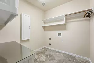5504 Plata Ln, Benbrook, TX 76126 - Photo 4
