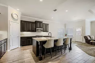 2002 Milano Ln, Lewisville, TX 75077 - Photo 8