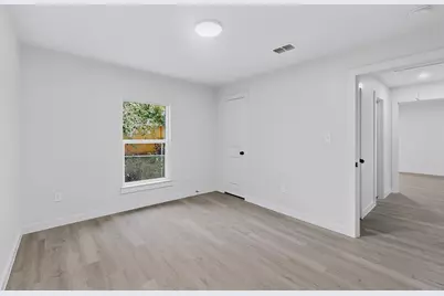 2703 Gertrude Avenue, Dallas, TX 75210 - Photo 26
