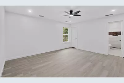 2703 Gertrude Avenue, Dallas, TX 75210 - Photo 18