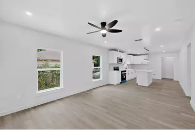2703 Gertrude Avenue, Dallas, TX 75210 - Photo 10