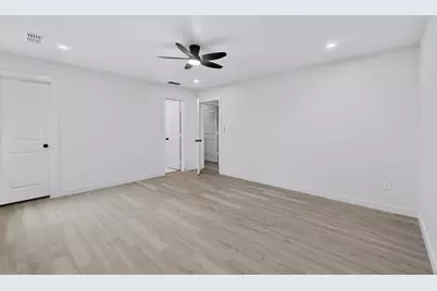 2703 Gertrude Avenue, Dallas, TX 75210 - Photo 20