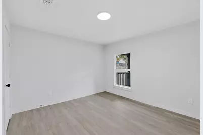 2703 Gertrude Avenue, Dallas, TX 75210 - Photo 30